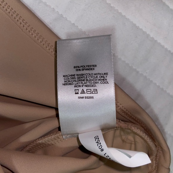 Express Brand, Body Contour cropped tank - Size: XL - Picture 8 of 8